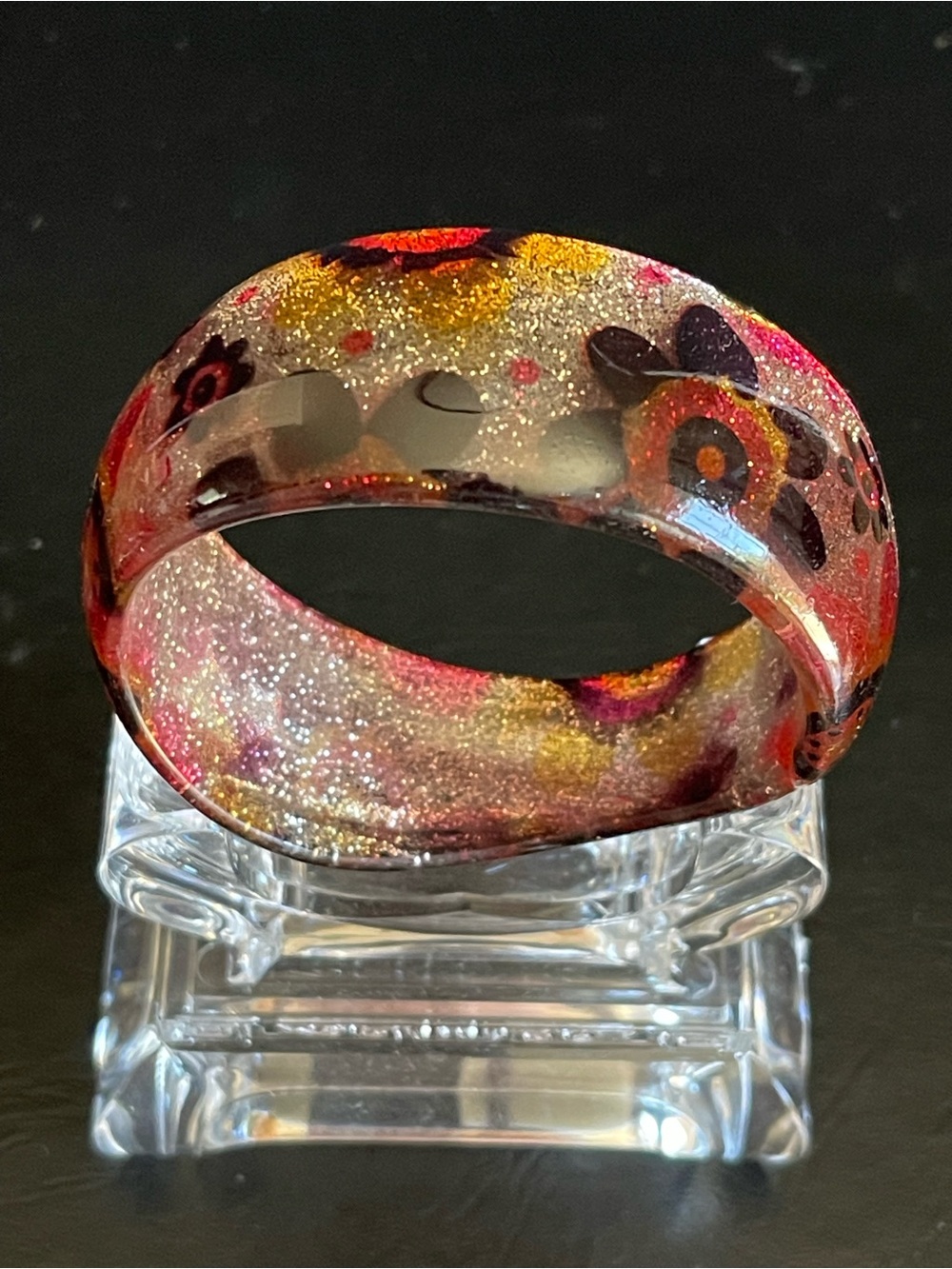 Vintage Glitter Floral lucite Bangle Bracelet.